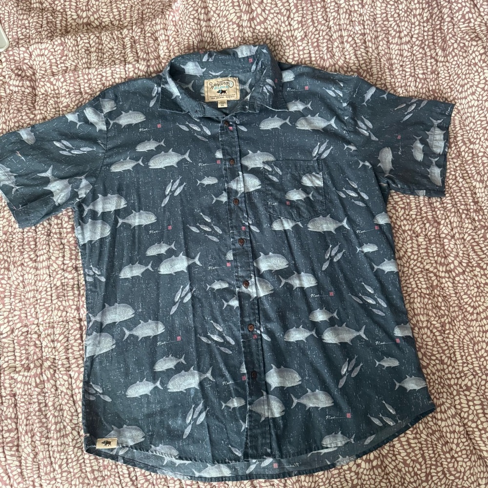 Men's Casual Short-Sleeve Button-Down Shirt - Navy Fish Print